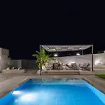 Βίλα Melia Luxury Κολύμπια
